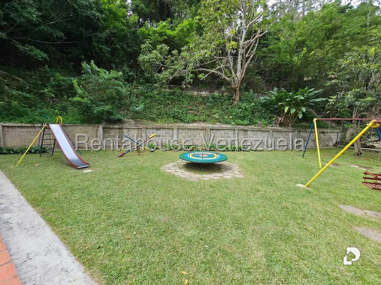 Apartamento en Lomas de Prados del Este, Caracas – 26