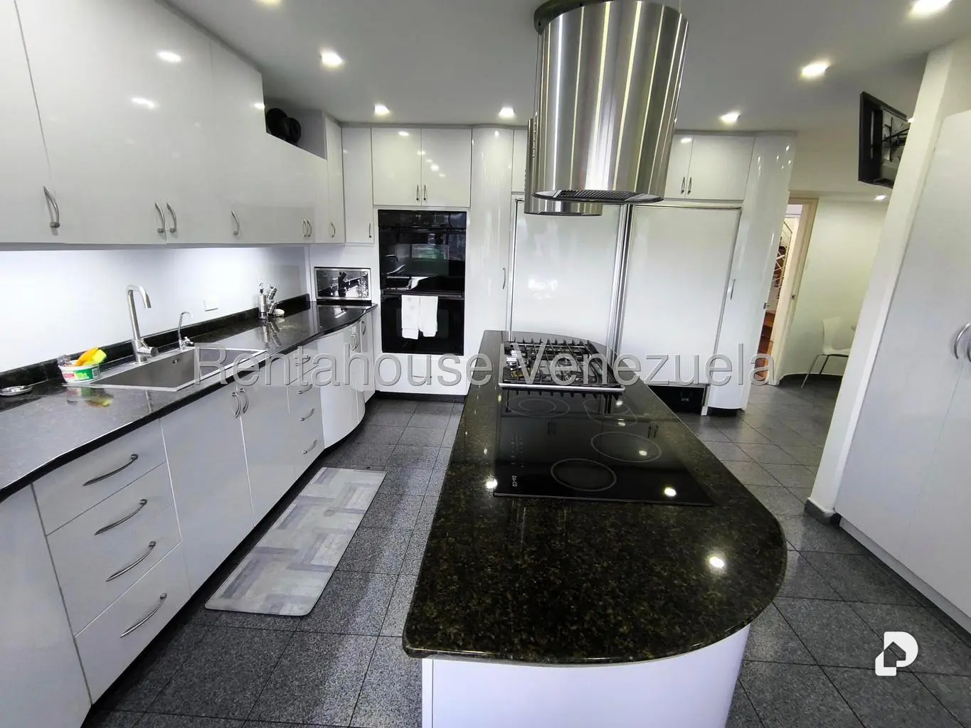 Apartamento en Santa Fe Norte, Caracas – 18