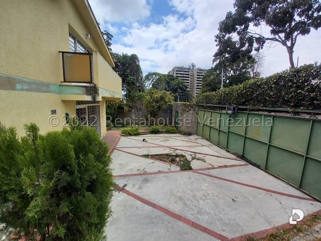 Terreno en Santa Eduvigis, Caracas – 12