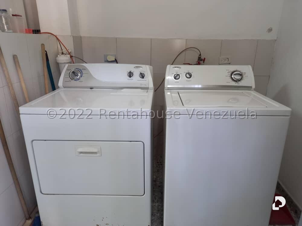 Terreno en Santa Eduvigis, Caracas – 22