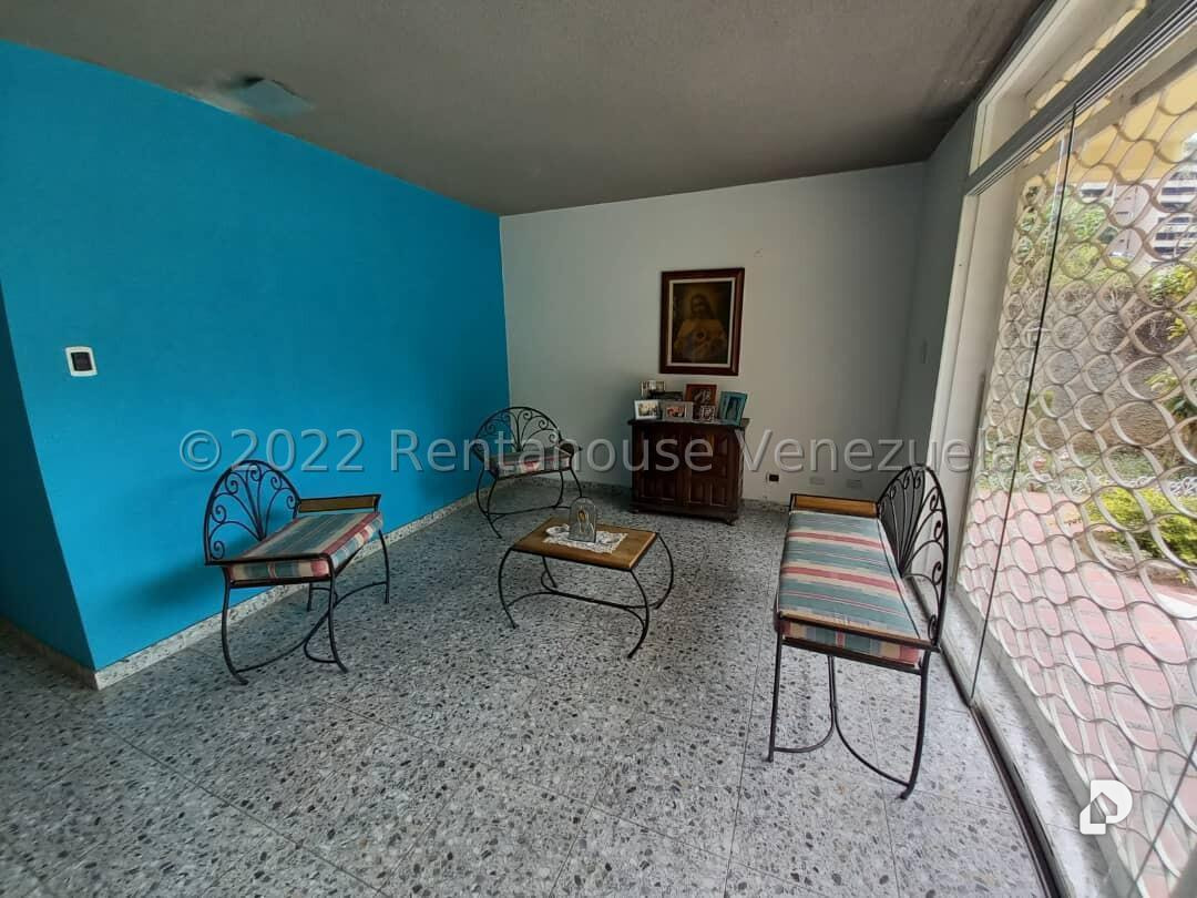 Terreno en Santa Eduvigis, Caracas – 17