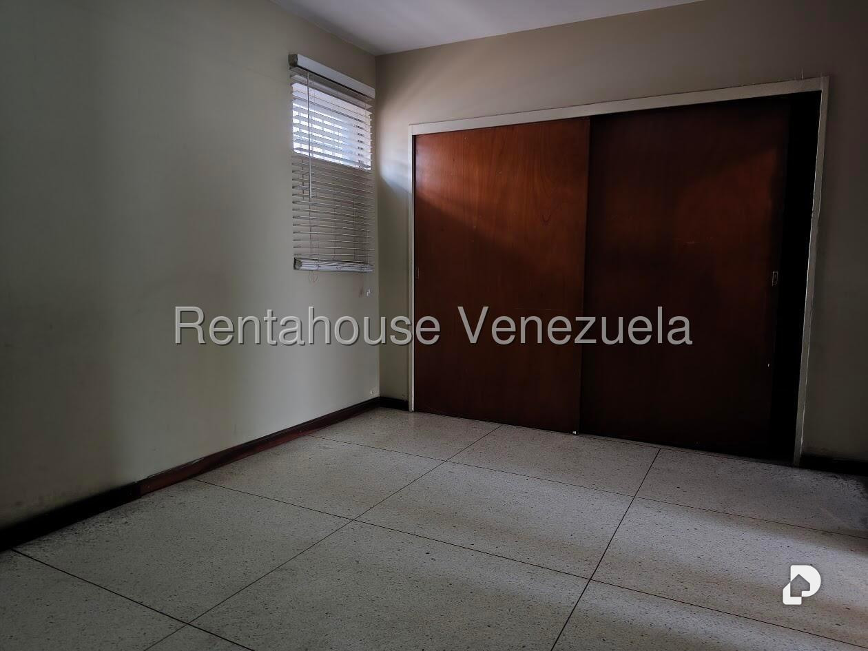 Casa en La California Sur, Caracas – 16