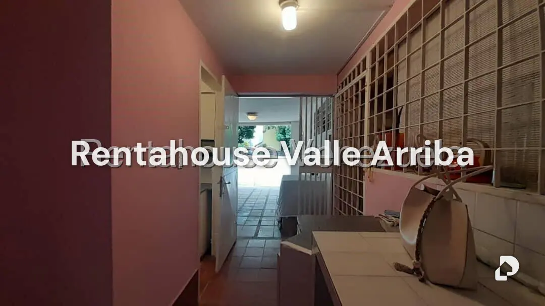 Anexo en Cumbres de Curumo, Caracas – 24