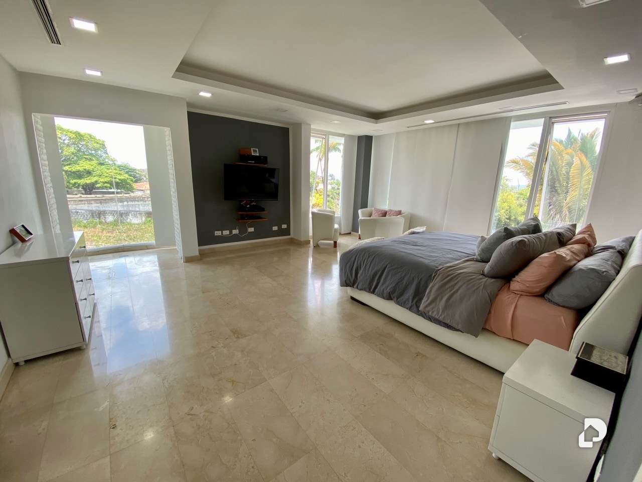 Casa en La Lagunita, Caracas – 16