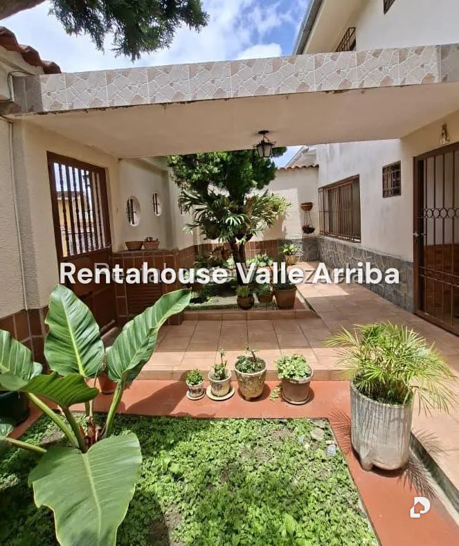 Casa en La Arboleda, San Antonio de Los Altos – 3