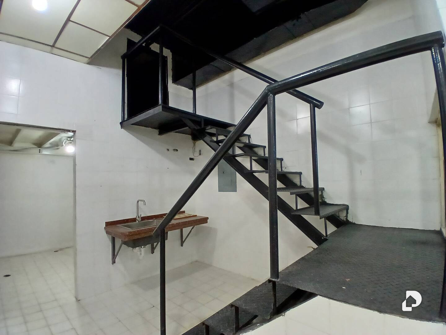Local comercial en Avenida Fuerzas Armadas, Maracaibo – 12
