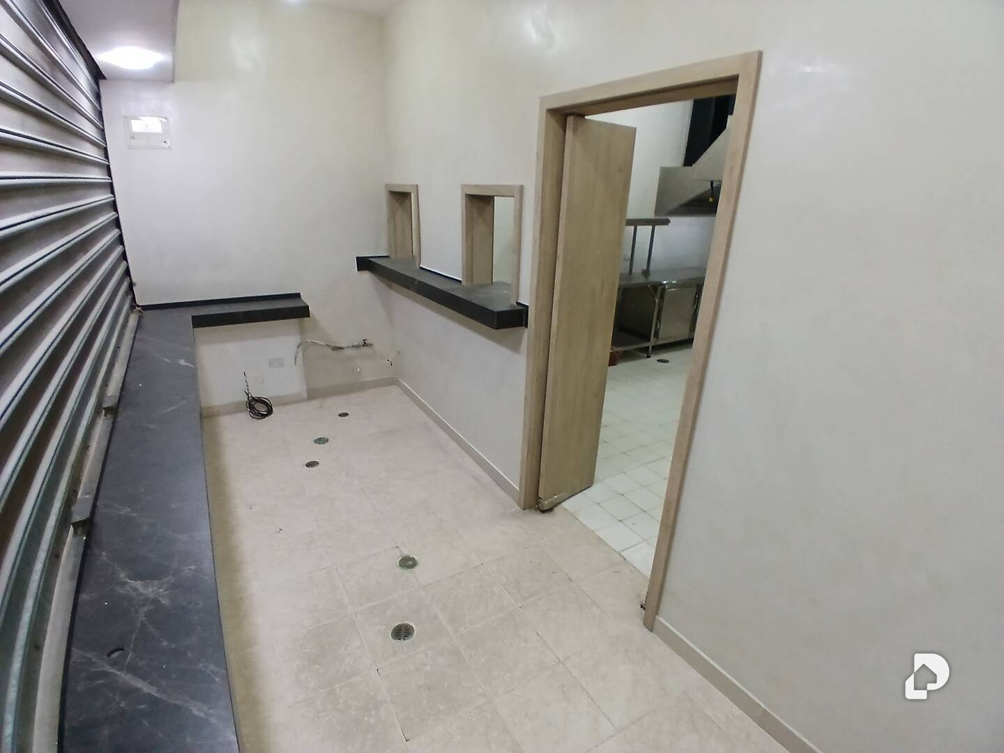 Local comercial en Avenida Fuerzas Armadas, Maracaibo – 2