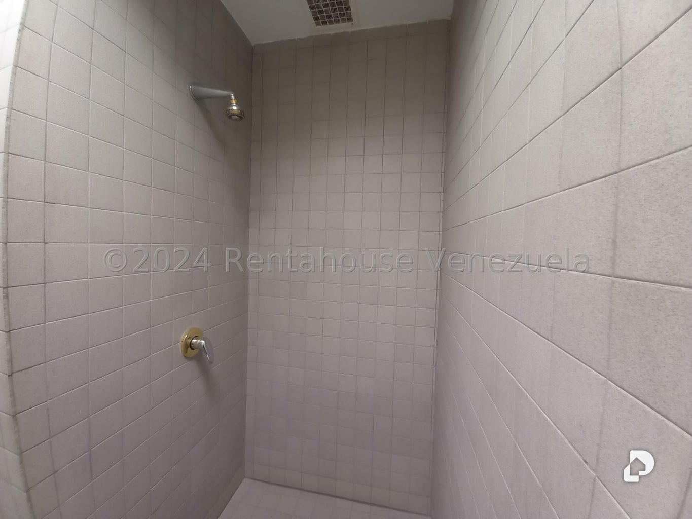 Local comercial en Prados del Este, Caracas – 12