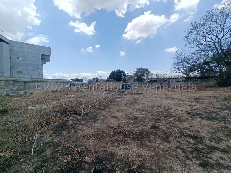 Terreno en Av. Bolívar Norte, Valencia - 1