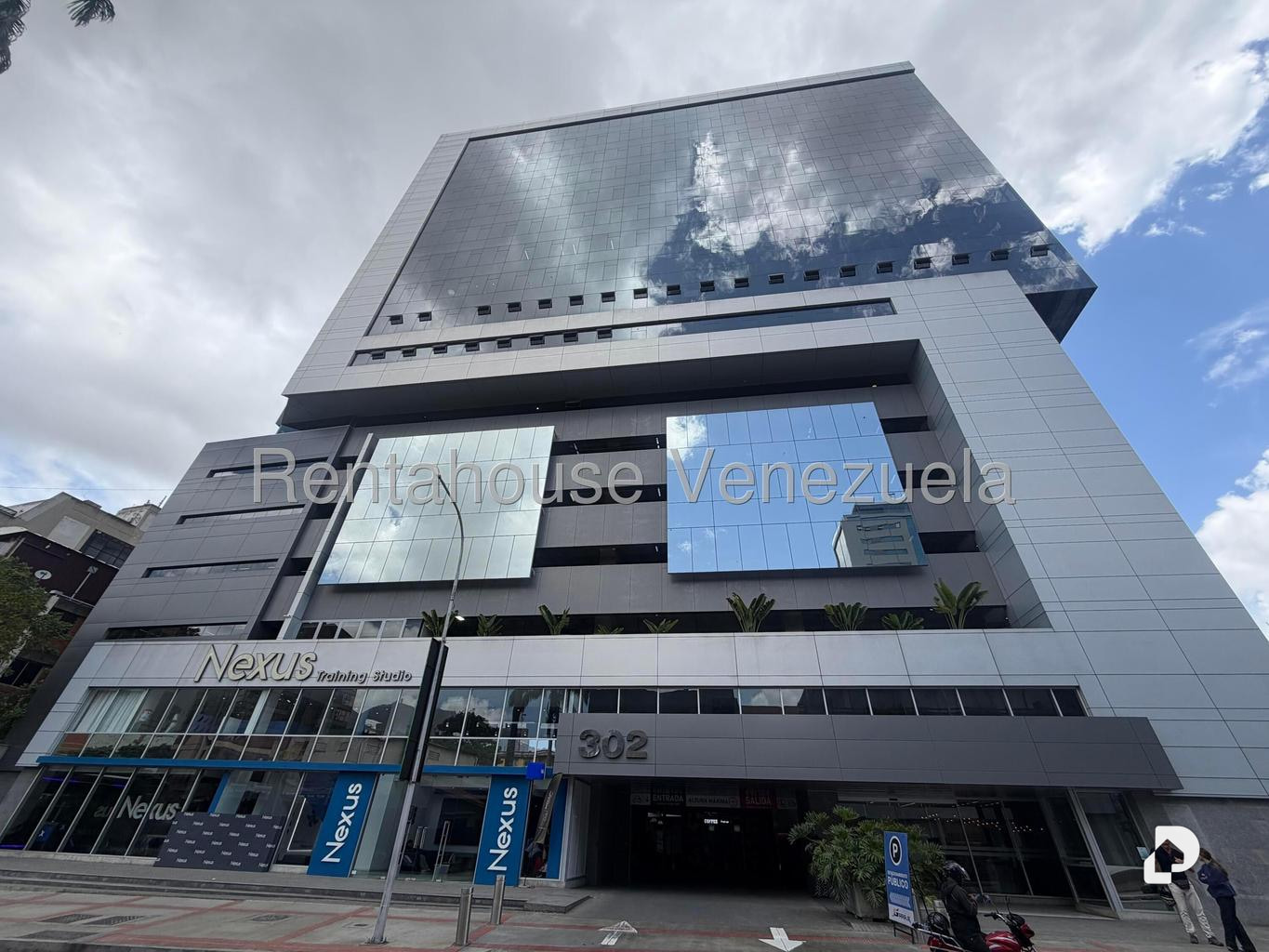 Oficina en Las Mercedes, Caracas – 19