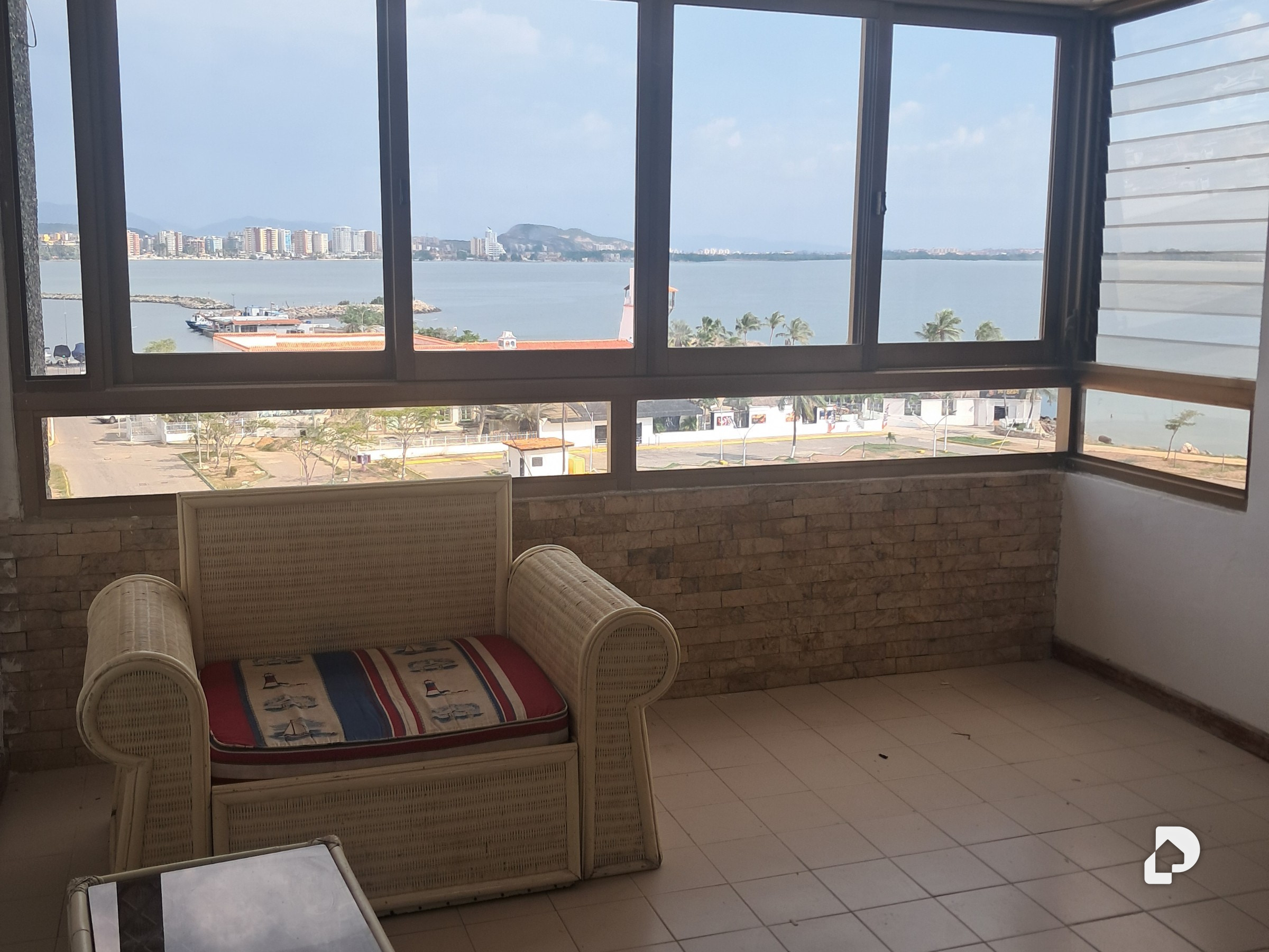 Apartamento en Cerro El Morro, Lechería – 1