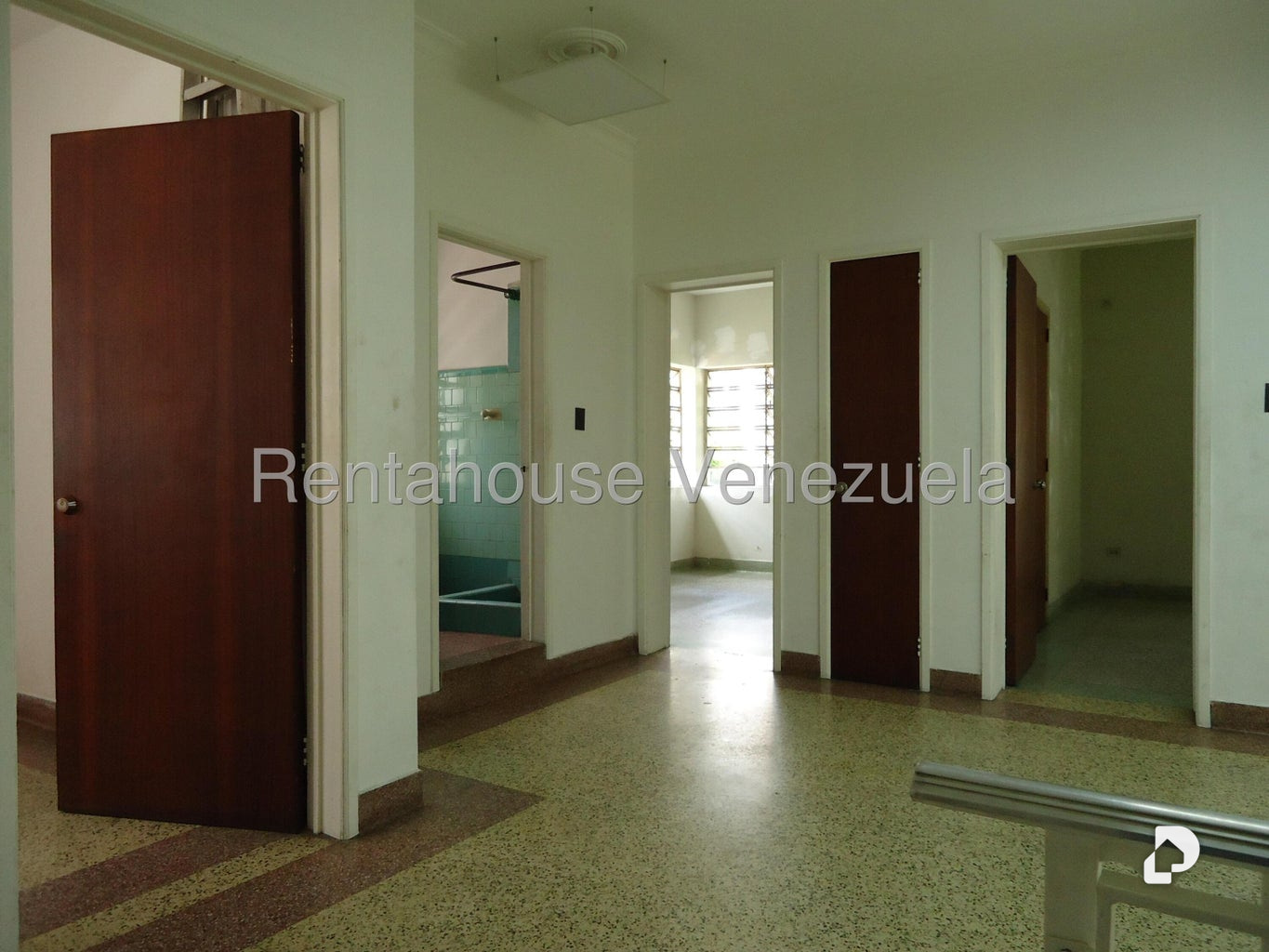 Casa en Las Acacias, Caracas – 8