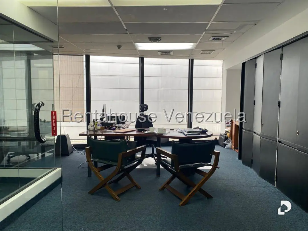 Oficina en La Urbina, Caracas