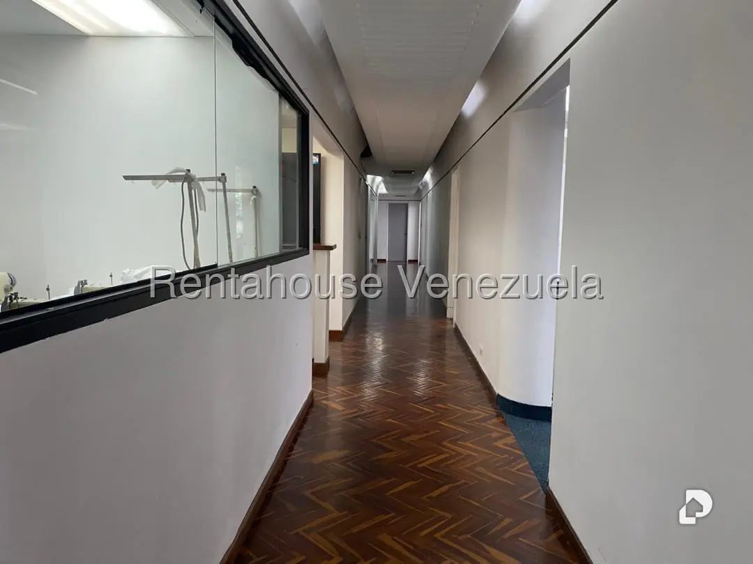 Oficina en La Urbina, Caracas