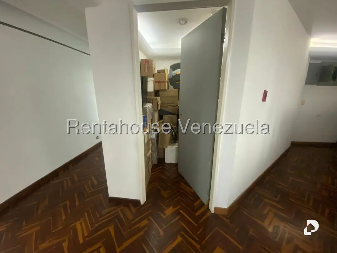 Oficina en La Urbina, Caracas