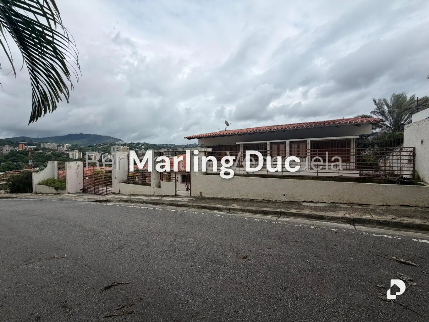 House in Prados del Este, Caracas – 27