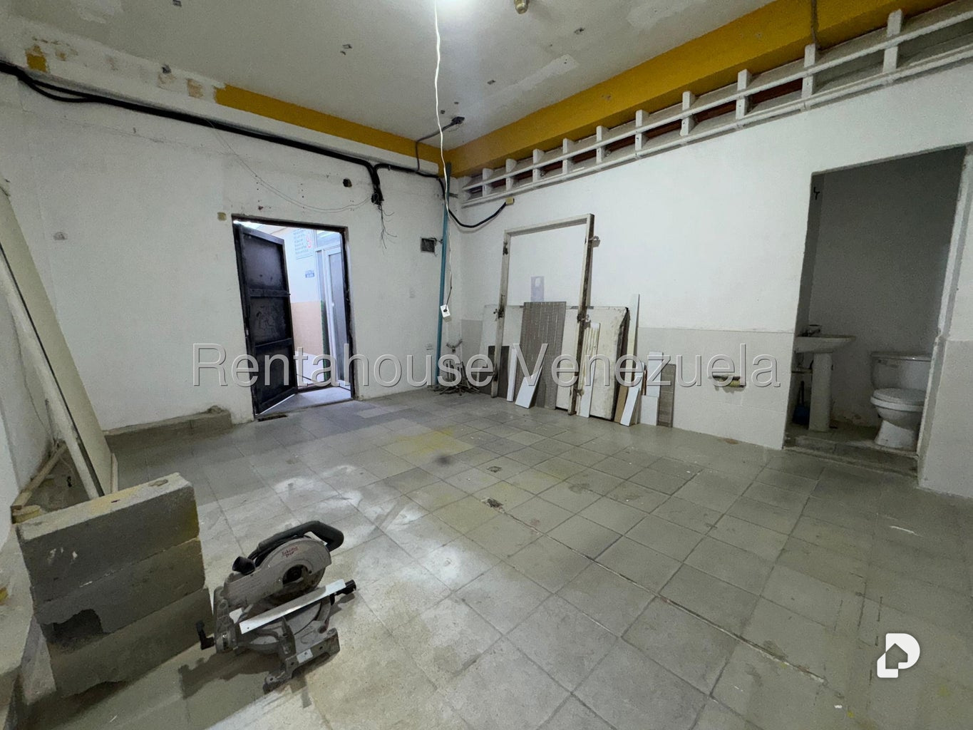 Local comercial en Catia, Caracas – 13