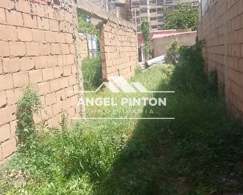 Land in Maracaibo - 1