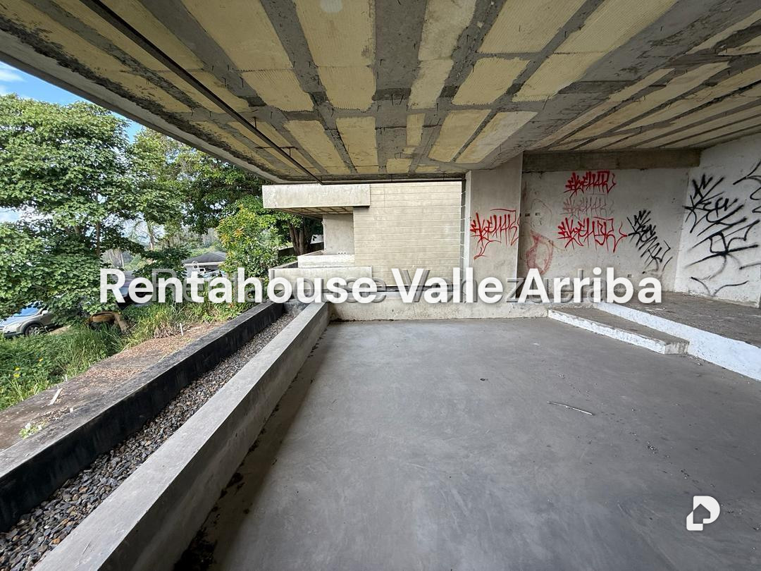 Casa en Alto Hatillo, Caracas – 24