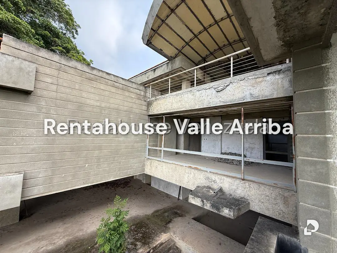 Casa en Alto Hatillo, Caracas – 18