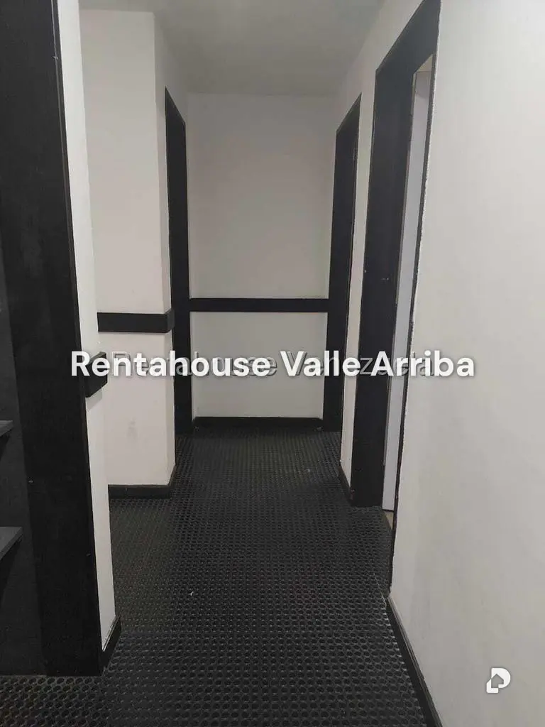 Oficina en Los Palos Grandes, Caracas – 5