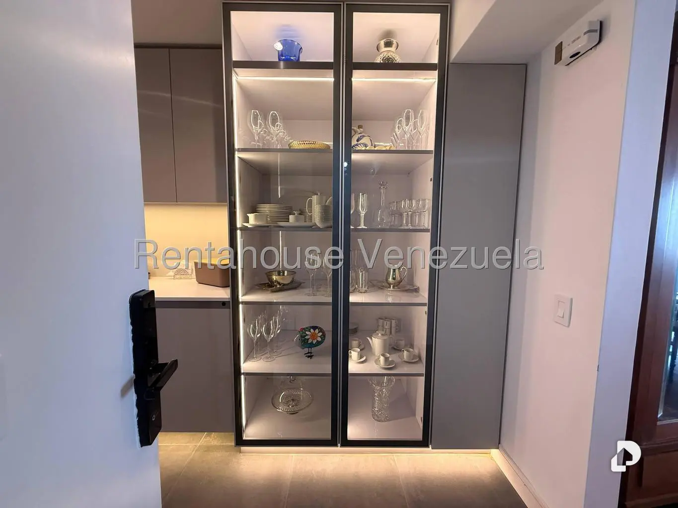 Apartment in Los Naranjos (del Cafetal), Caracas – 2