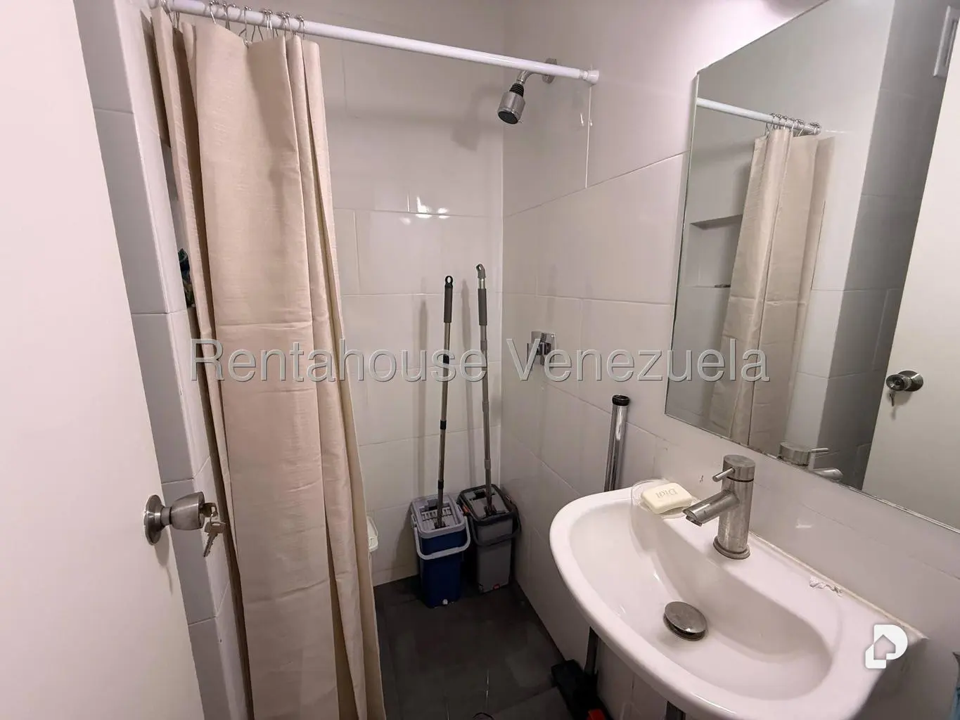 Apartment in Los Naranjos (del Cafetal), Caracas – 1