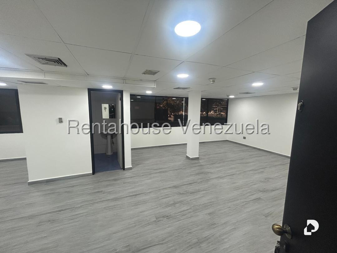 Oficina en Las Mercedes, Caracas – 3