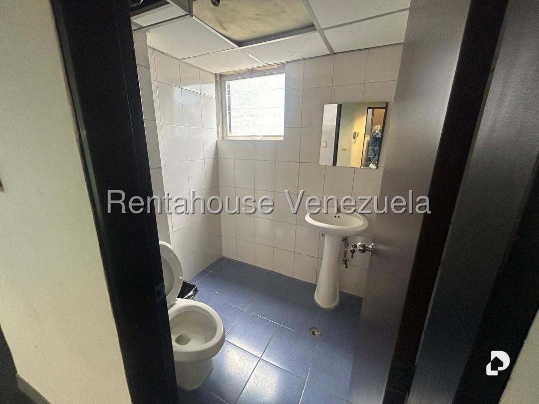 Oficina en Las Mercedes, Caracas – 6