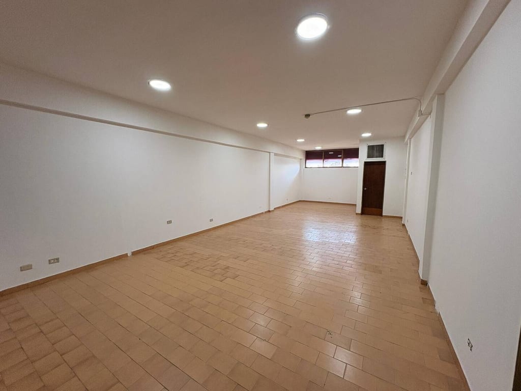 Local comercial en Calle 72, Maracaibo - 1