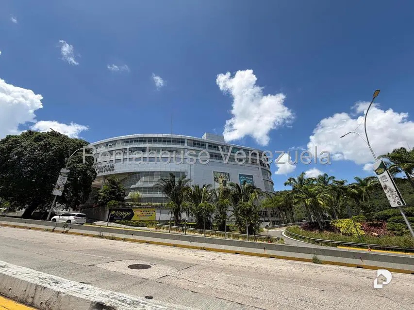 Local comercial en Cerro Verde, Caracas – 1