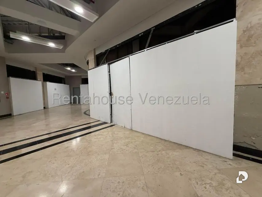 Local comercial en Cerro Verde, Caracas – 4