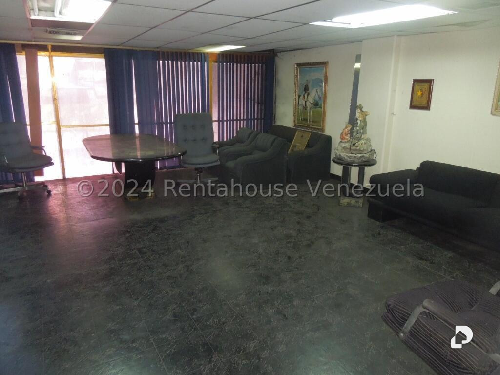 Local comercial en Parroquia Santa Rosalía, Caracas – 22