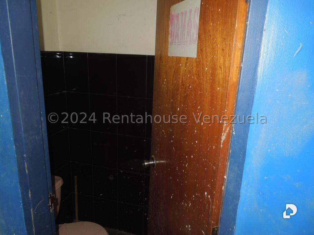 Local comercial en Parroquia Santa Rosalía, Caracas – 20