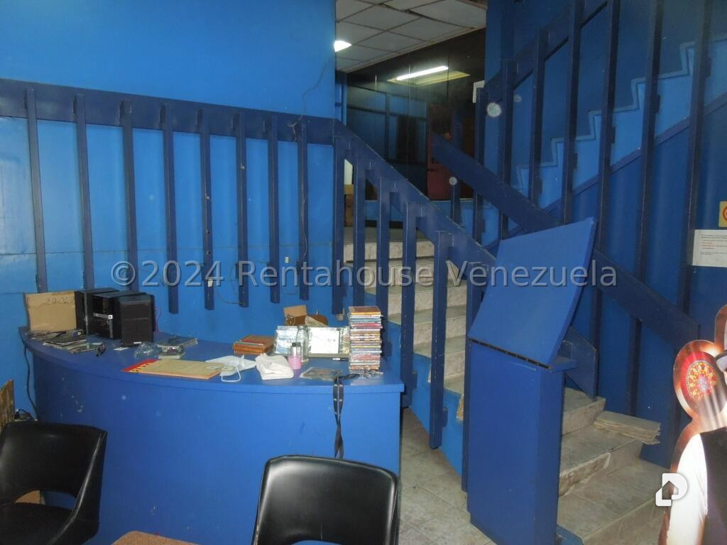 Local comercial en Parroquia Santa Rosalía, Caracas – 12