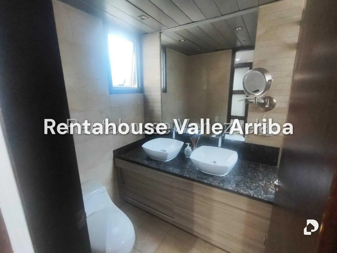 Apartamento en Las Mesetas de Santa Rosa de Lima, Caracas – 15