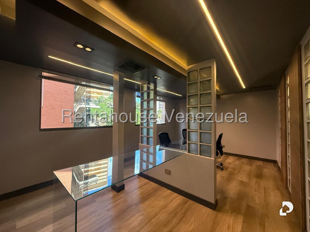 Oficina en La Castellana, Caracas – 10
