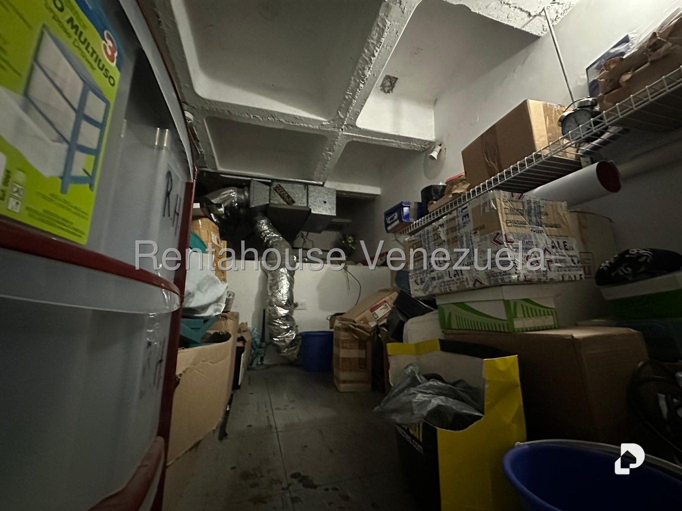 Local comercial en El Paraíso, Caracas – 12