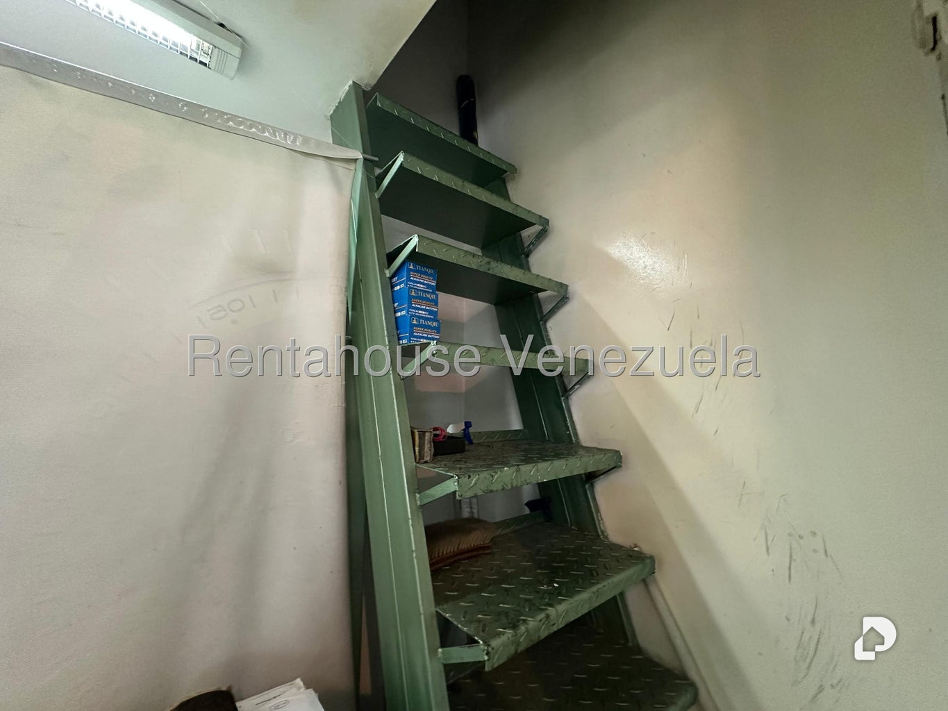 Local comercial en El Paraíso, Caracas – 11