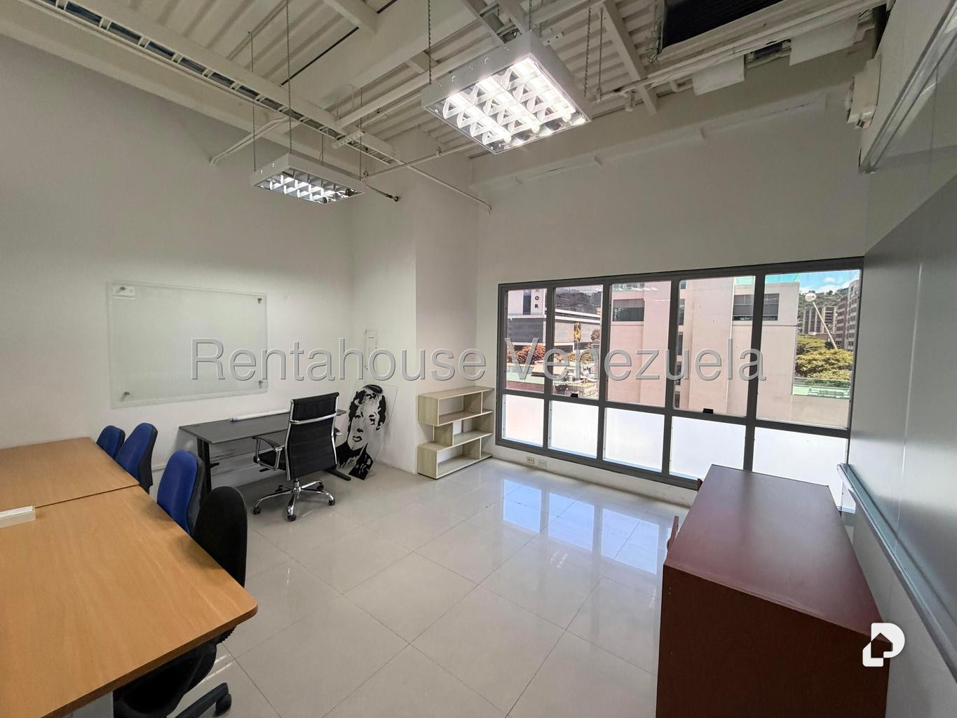 Local comercial en Las Mercedes, Caracas – 2