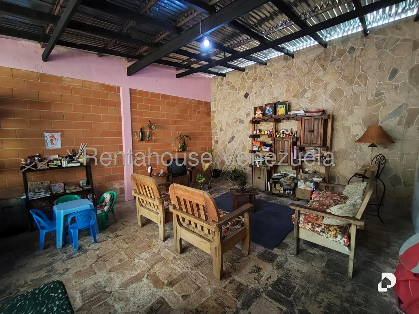 Casa en Barrio Niño Jesus, El Limón – 15