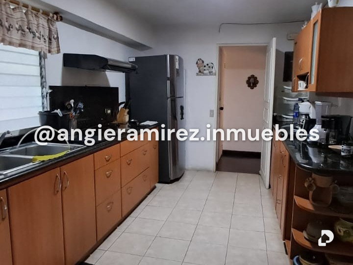 Apartamento en El Hatillo, Caracas – 15