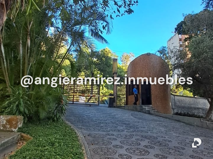 Apartamento en El Hatillo, Caracas – 18