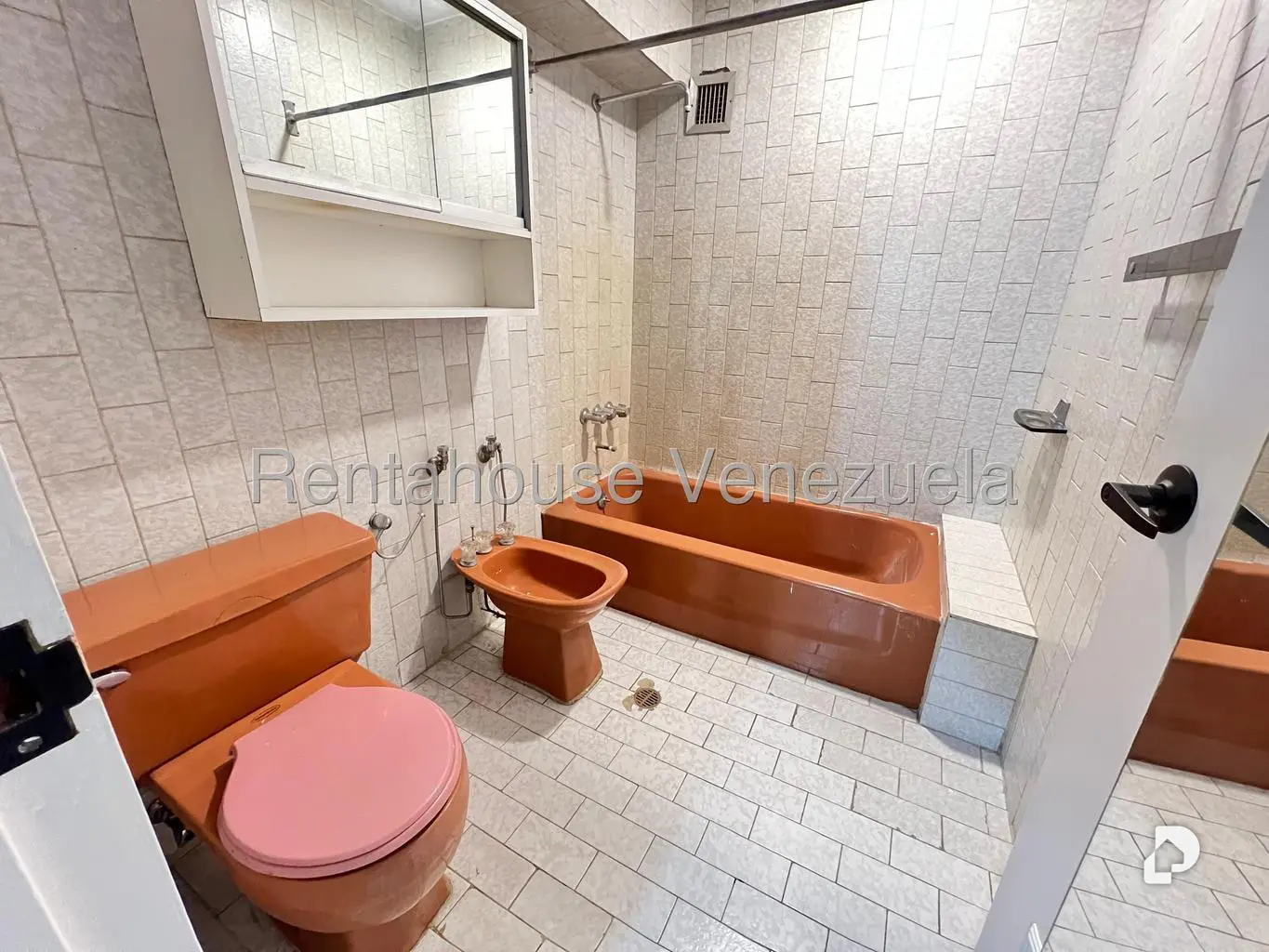 Apartamento en Campo Alegre, Caracas – 16