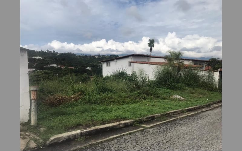 Terreno en Prados del Este, Caracas - 1