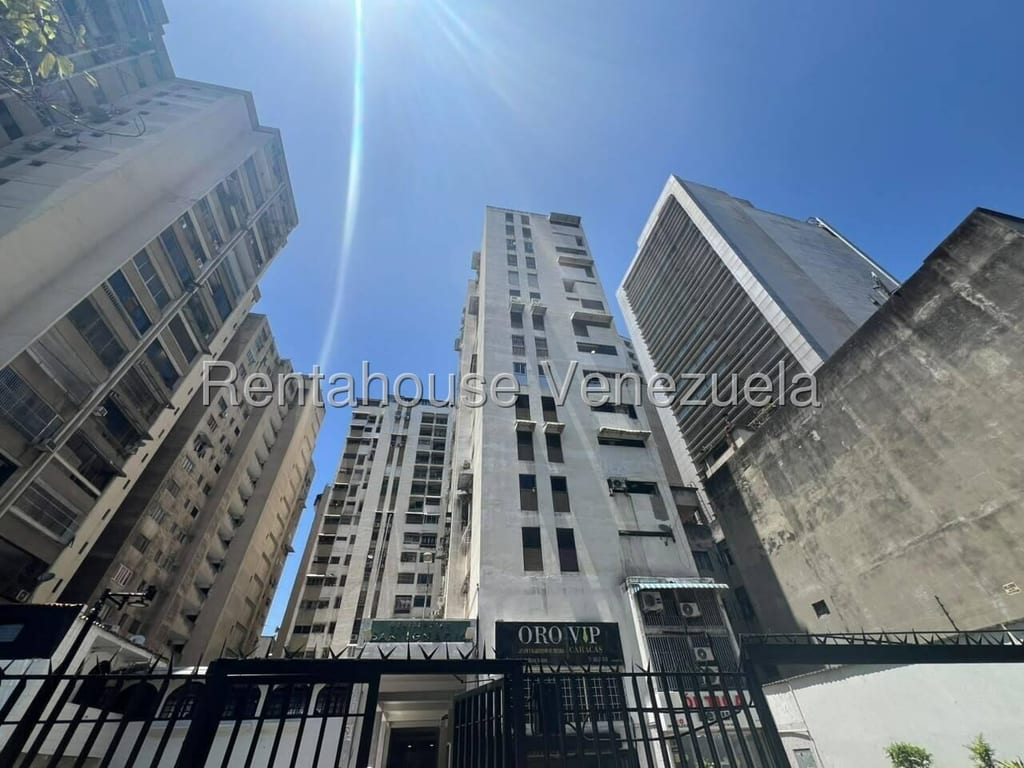 Apartment in Chacao. 26-21483, Caracas - 1