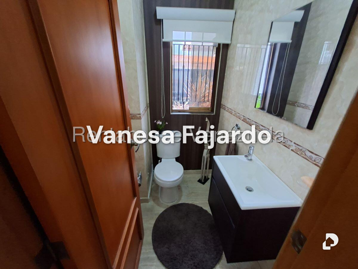Casa en Lomas de Prados del Este, Caracas – 26
