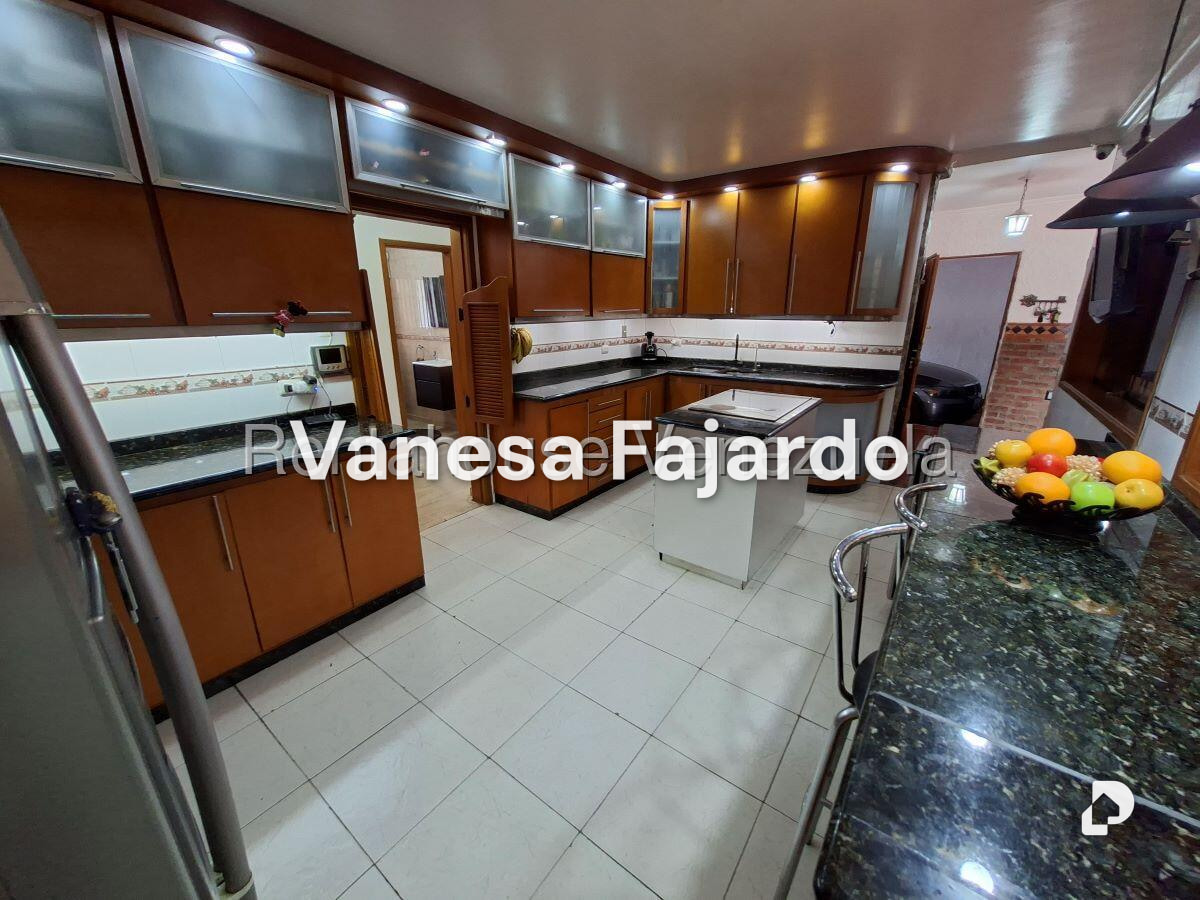 Casa en Lomas de Prados del Este, Caracas – 13