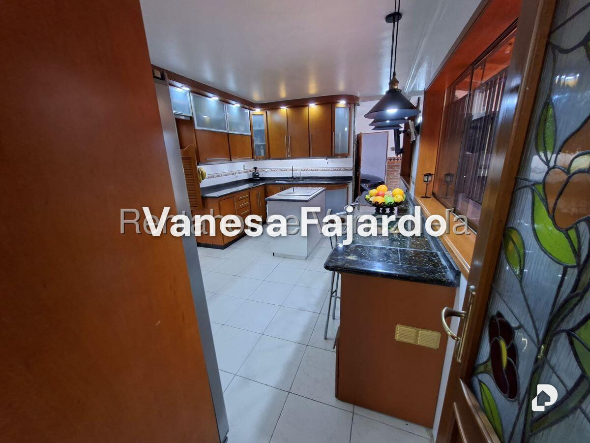 Casa en Lomas de Prados del Este, Caracas – 12