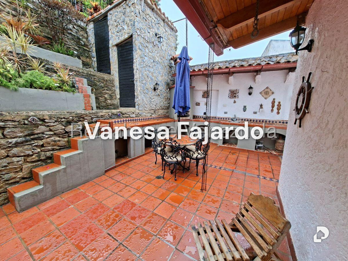 Casa en Lomas de Prados del Este, Caracas – 19